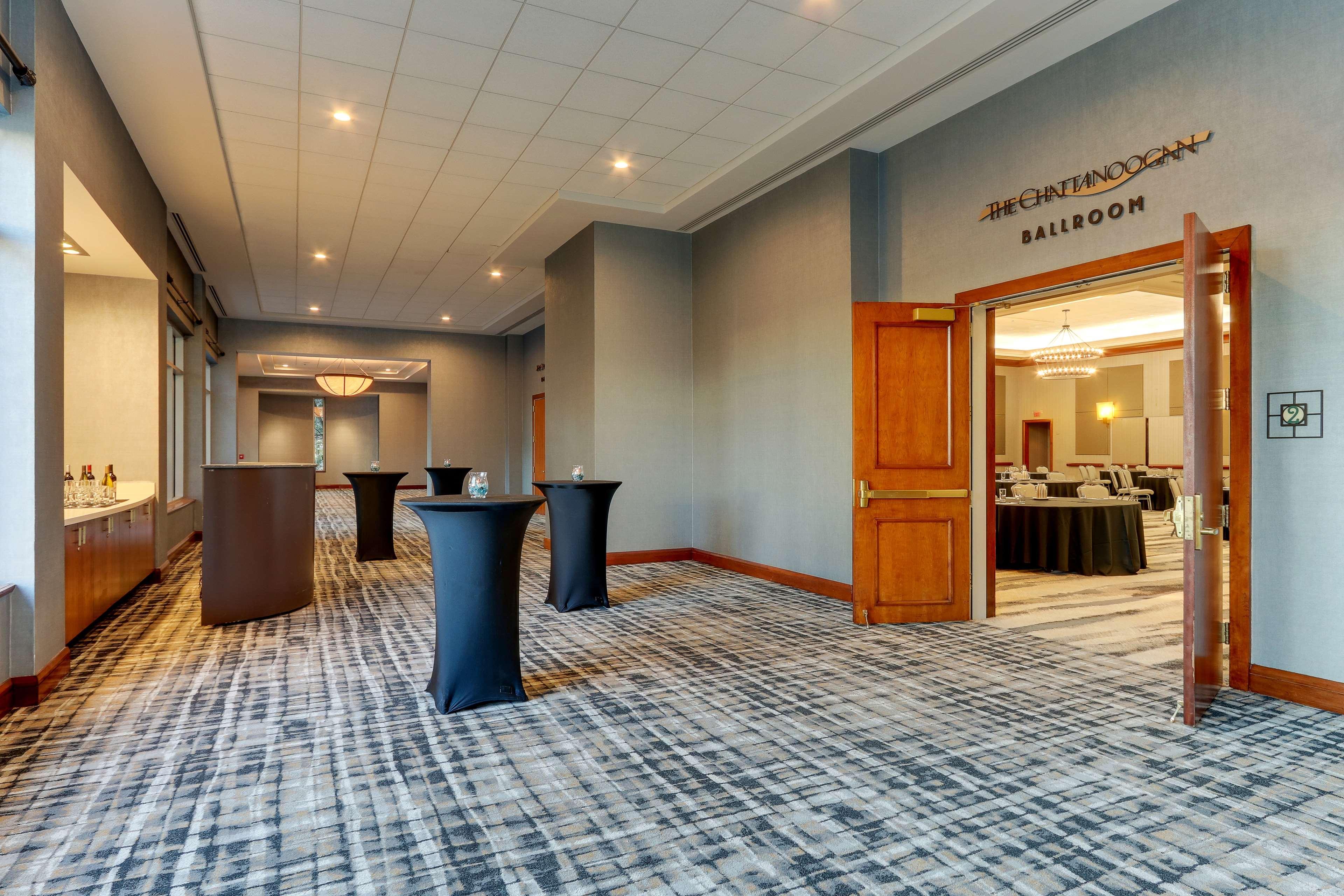 The Chattanoogan Hotel, Curio Collection By Hilton Экстерьер фото