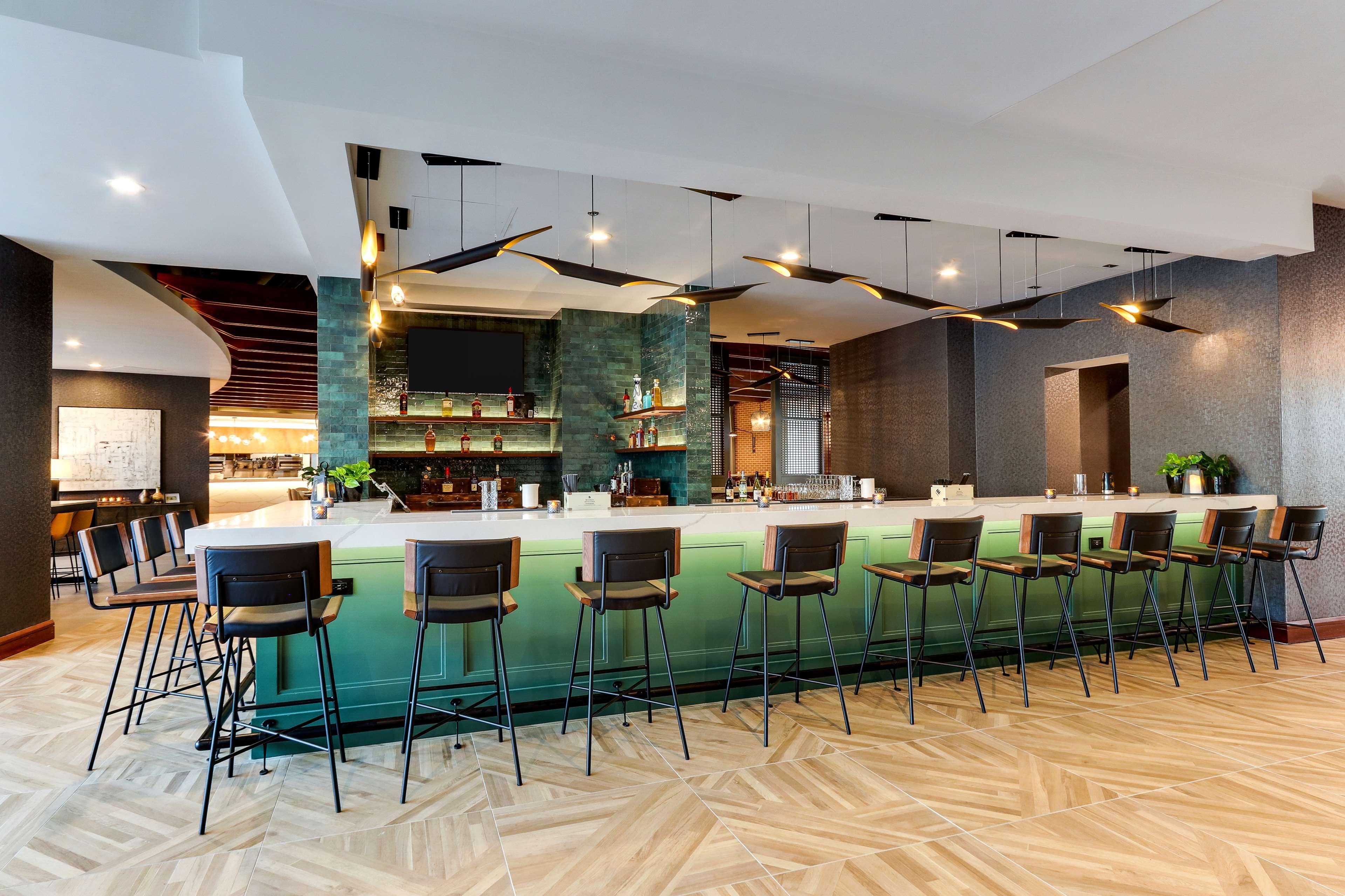 The Chattanoogan Hotel, Curio Collection By Hilton Экстерьер фото