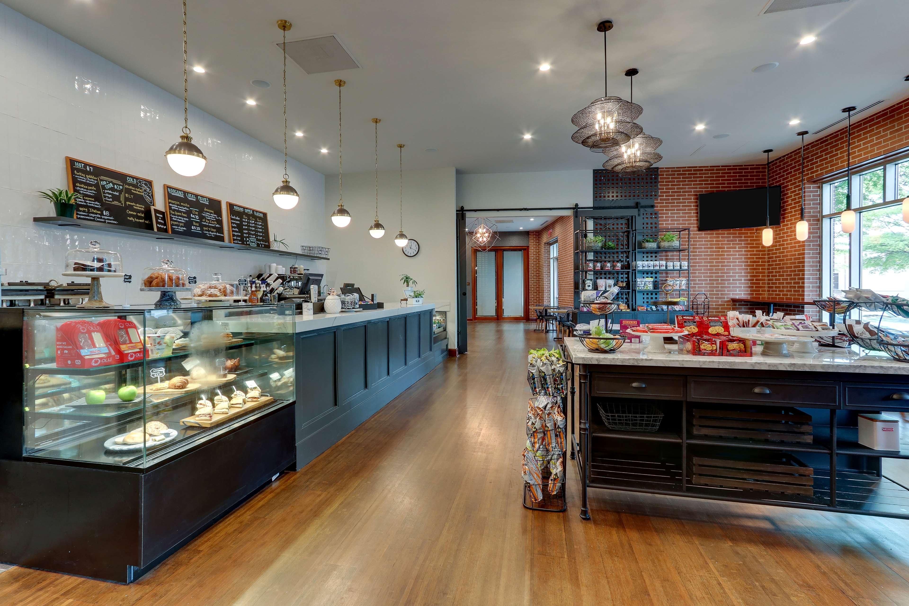 The Chattanoogan Hotel, Curio Collection By Hilton Экстерьер фото