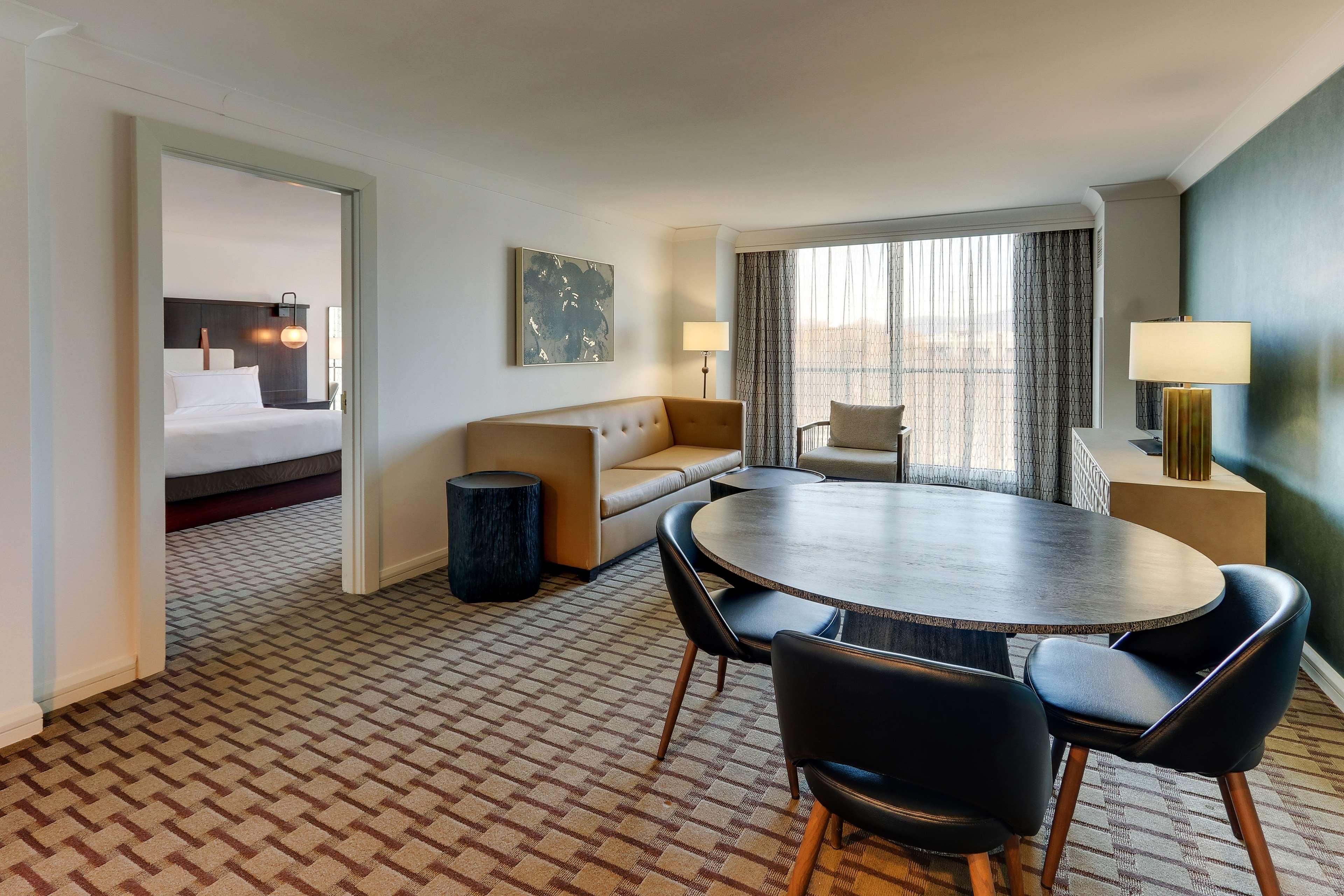 The Chattanoogan Hotel, Curio Collection By Hilton Экстерьер фото