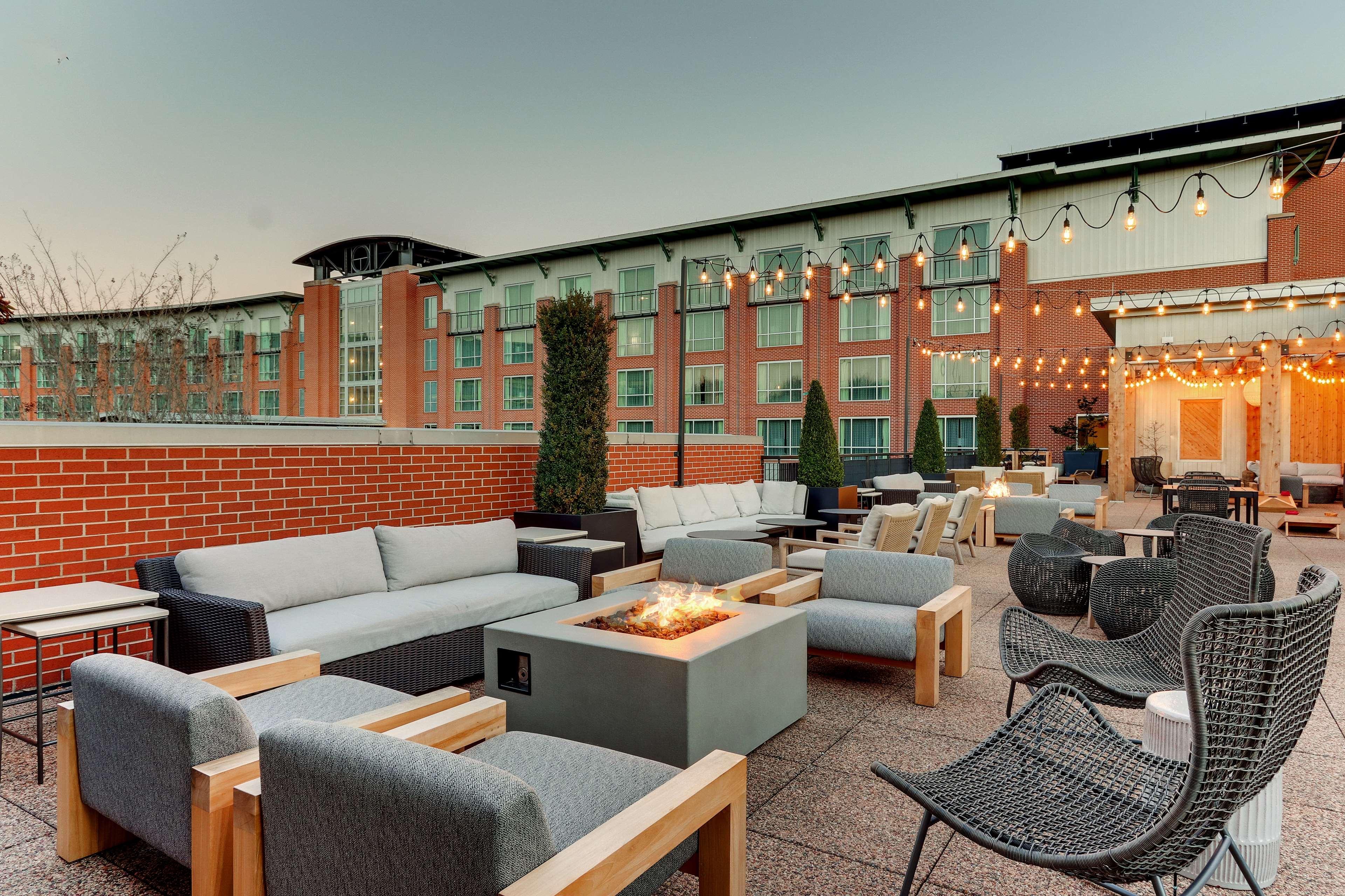 The Chattanoogan Hotel, Curio Collection By Hilton Экстерьер фото