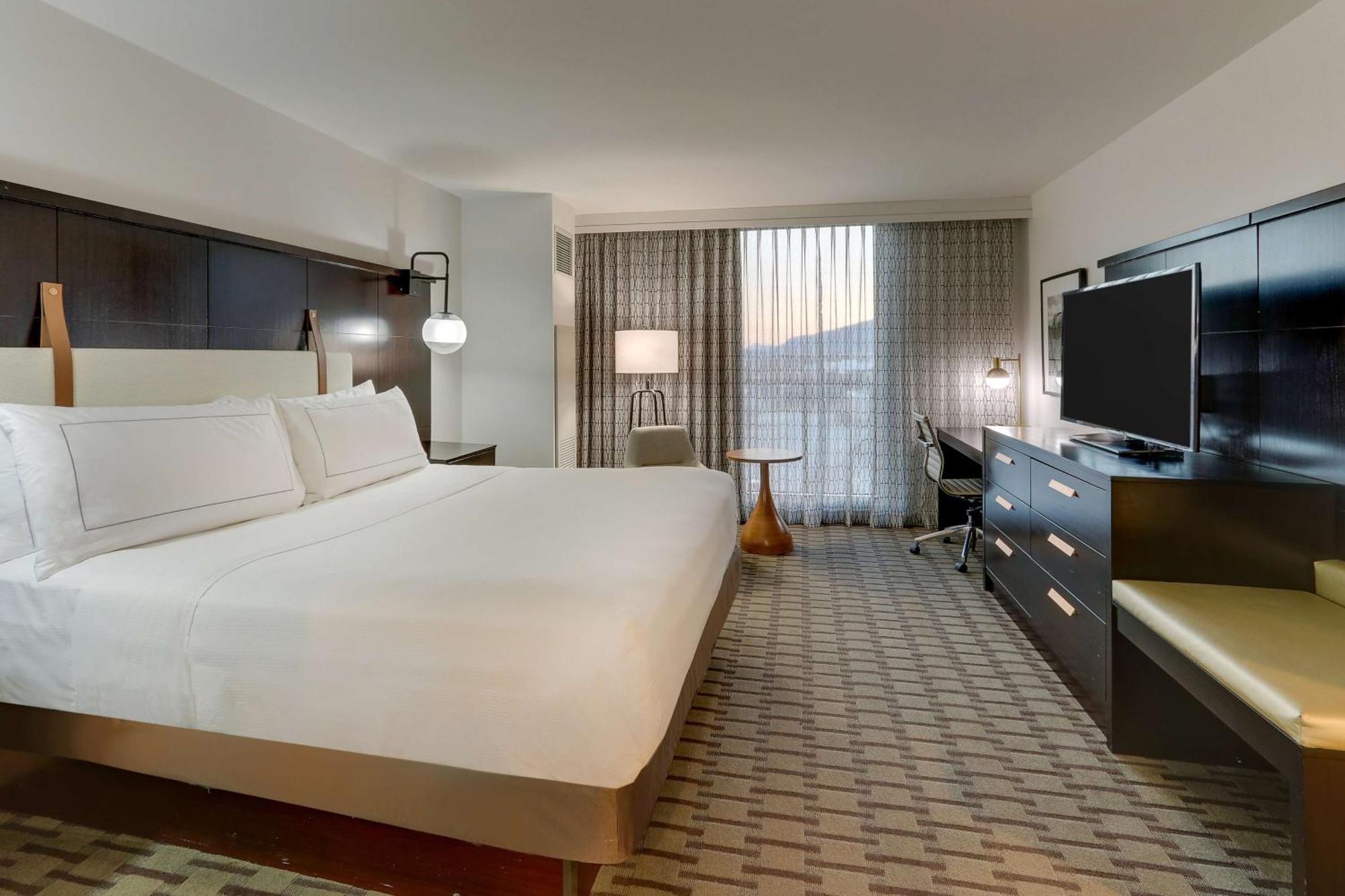 The Chattanoogan Hotel, Curio Collection By Hilton Экстерьер фото