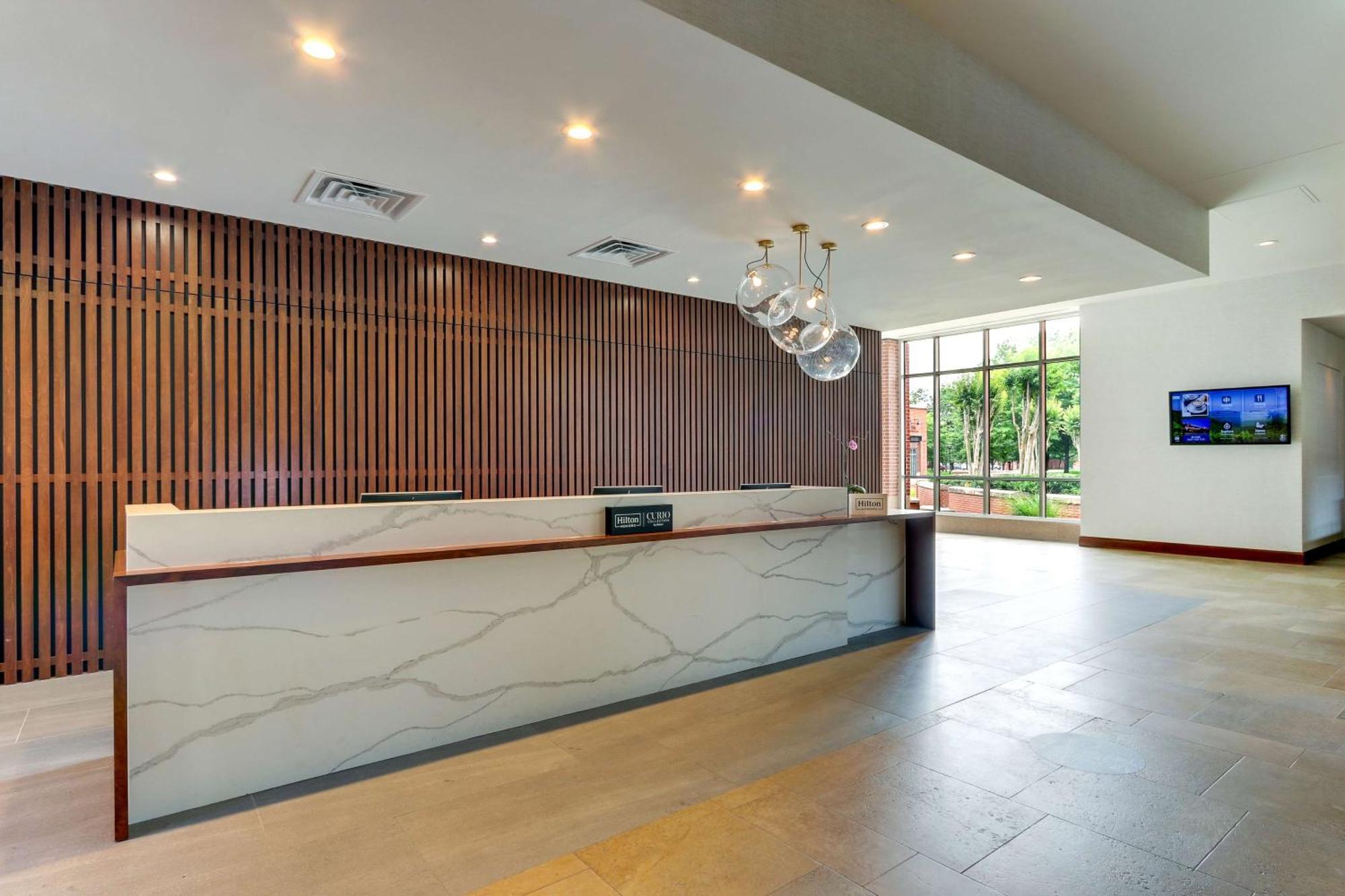 The Chattanoogan Hotel, Curio Collection By Hilton Экстерьер фото